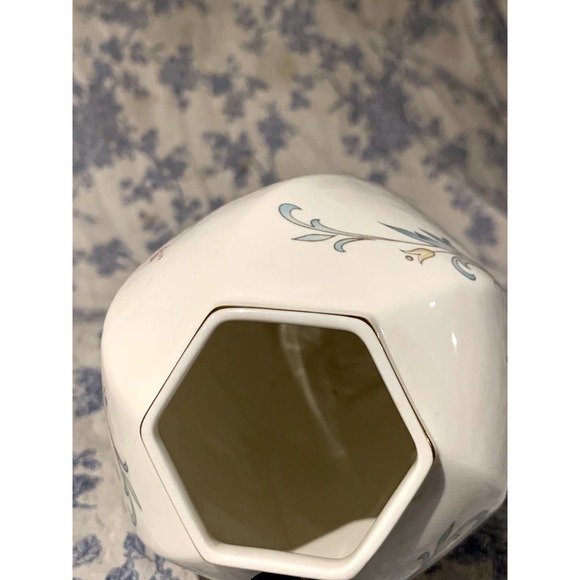 Christopher Stewart Spring Crest Bone China Bud Vase - Picture 3 of 4